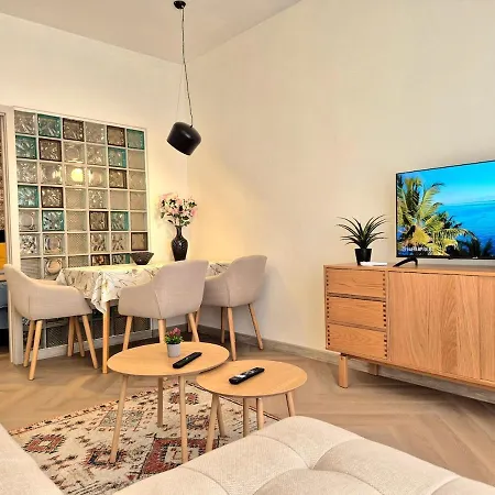 Апартамент Serdika Elegance - Quiet Luxury In *