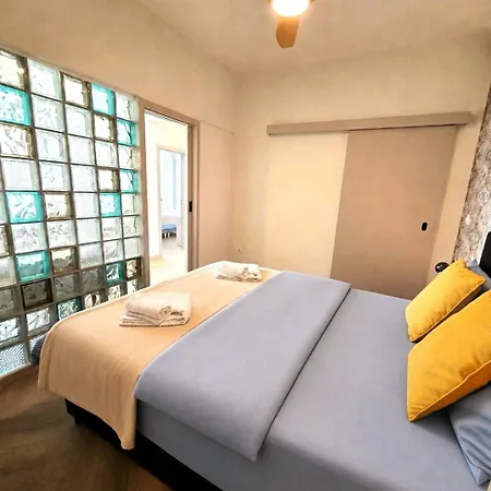 Serdika Elegance - Quiet Luxury In Апартамент